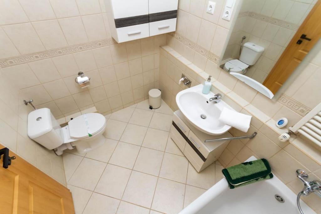 Apartmán Gozsdu White Raven 3 - Terrace And Free Underground Parking Budapešť Exteriér fotografie