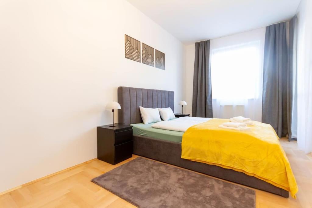 Apartmán Gozsdu White Raven 3 - Terrace And Free Underground Parking Budapešť Exteriér fotografie