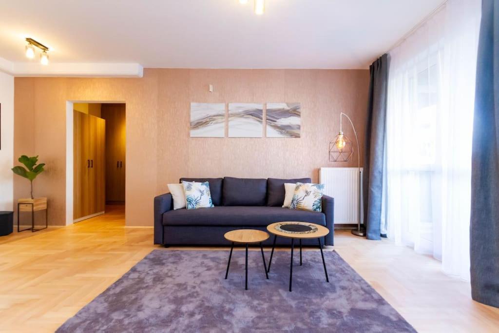 Apartmán Gozsdu White Raven 3 - Terrace And Free Underground Parking Budapešť Exteriér fotografie
