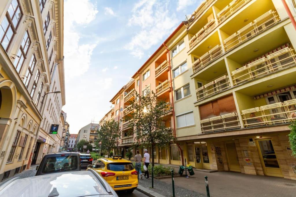 Apartmán Gozsdu White Raven 3 - Terrace And Free Underground Parking Budapešť Exteriér fotografie